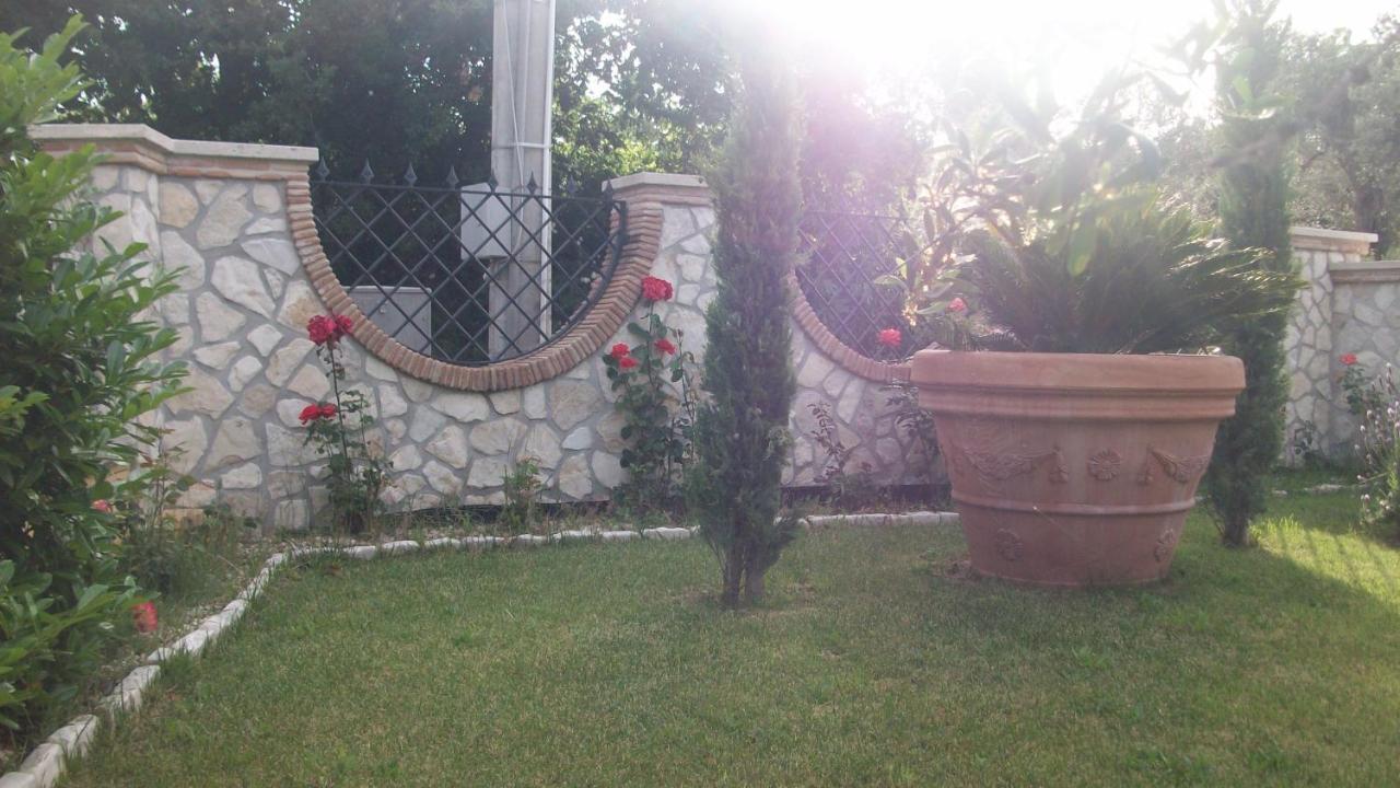 Il Giardino Degli Ulivi Panzió Canneto  Kültér fotó